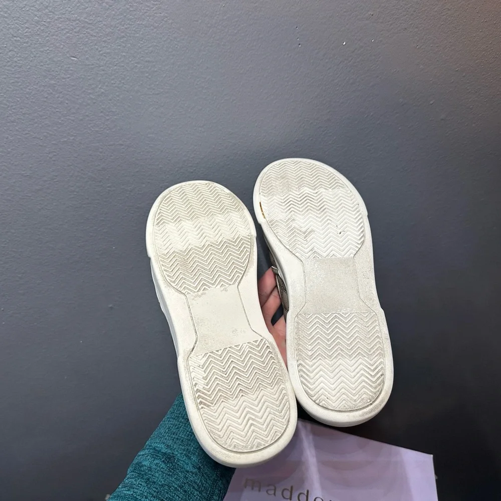 MADDEN GIRL SIZE‎ 7.5 CUPID SLIP ON SNEAKERS TAUPE QUILTED